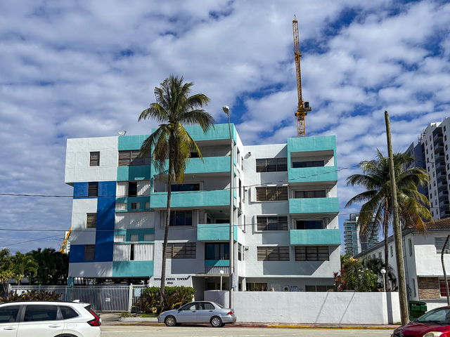 Indian Creek Tower Condo photo 2